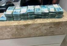 Mais de R$ 1,3 milhão em espécie é apreendido dentro de carro na BA-026, em Tanhaçu